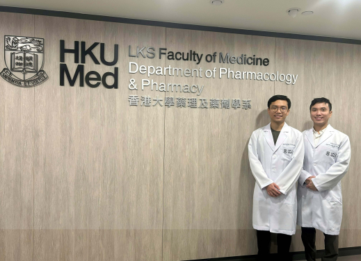 HKUMed study highlights that walking speed is an important marker of physiological resilience related to cancer risk. Pictured are Professor Cheung Ching-lung (right) and Dr Jonathan Mak Ka-long.
 